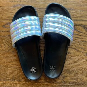 URBAN OUTFITTERS Hologram slides like new worn once! Size 10